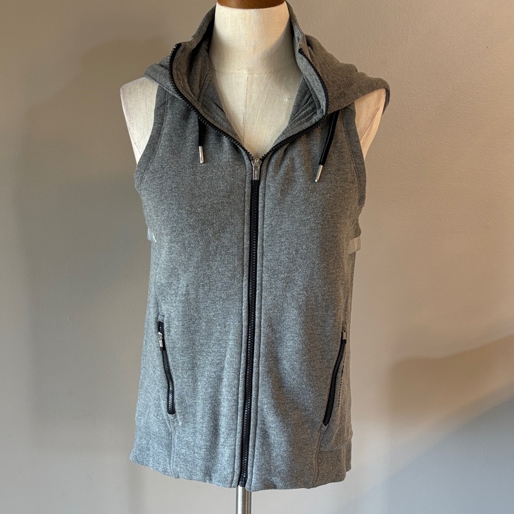 Calvin Klein women’s Heather Gray hooded Zip-Up performance fleece Vest reflect